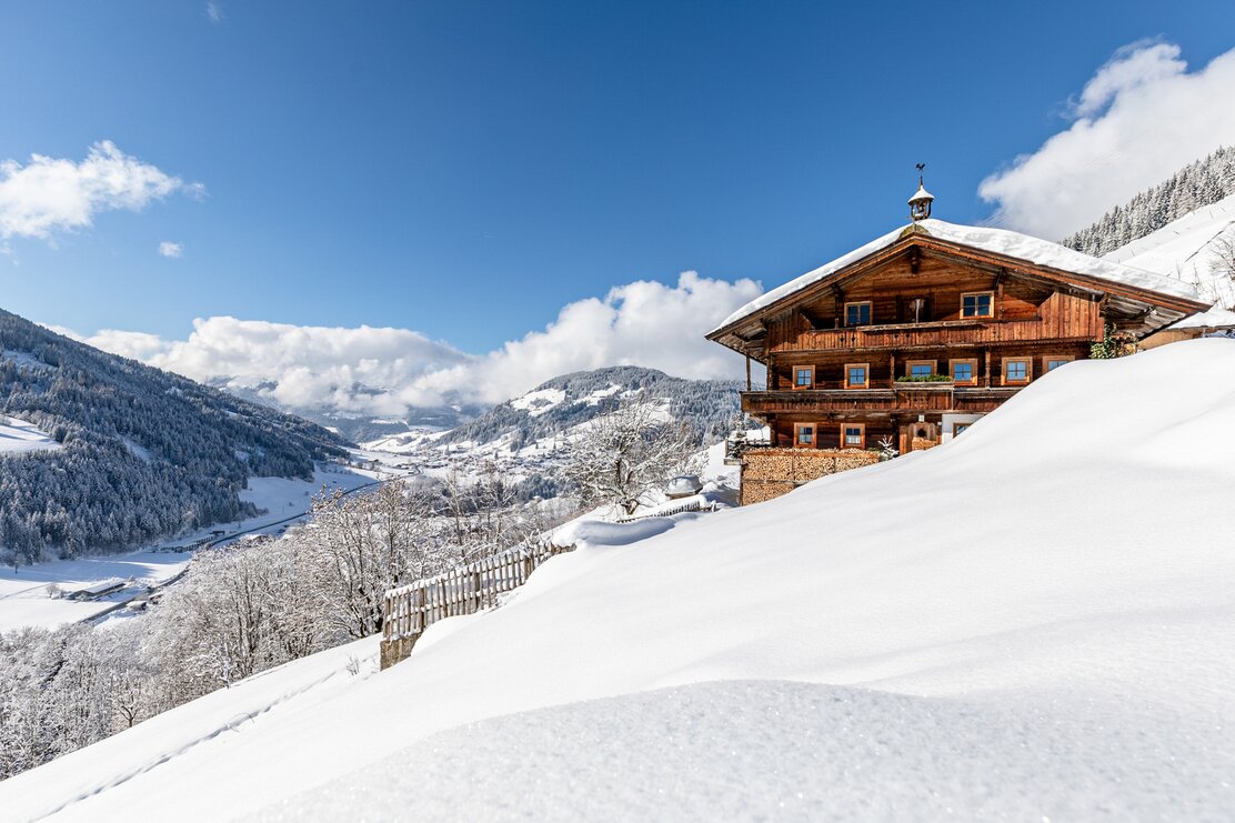 Tauchen Sie ein in tief verschneite Landschaften im Herzen Tirols.